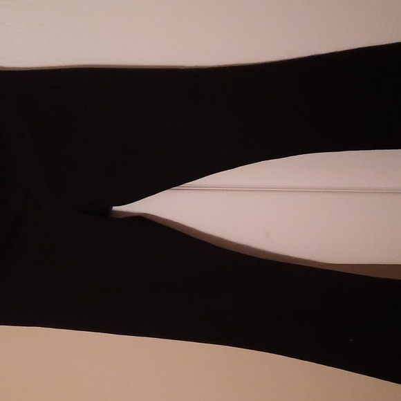 A pants - Picture 3 of 4